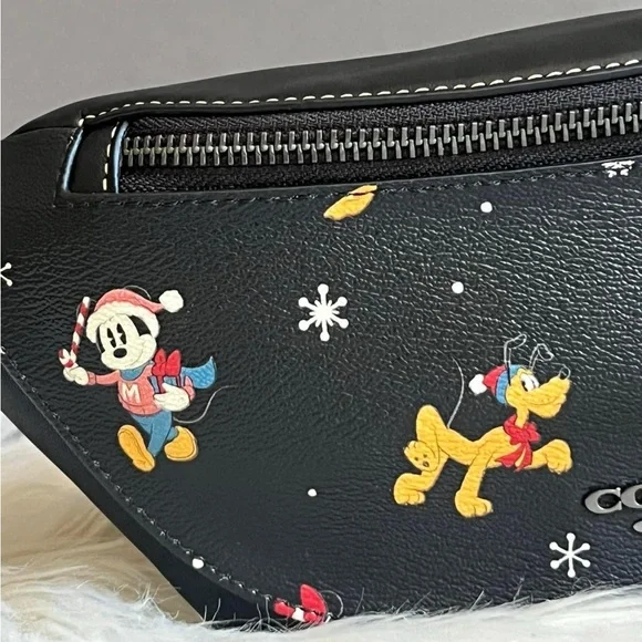 CL964 - Disney X Coach Warren Mini Belt Bag in Holiday Print - Picture 5 of 14